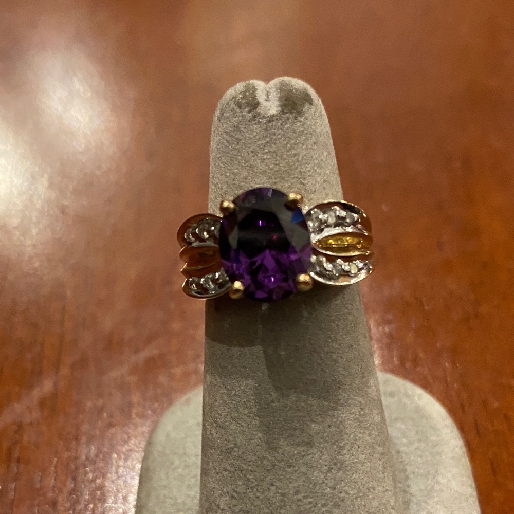 10 K Amethyst  Vintage Ring